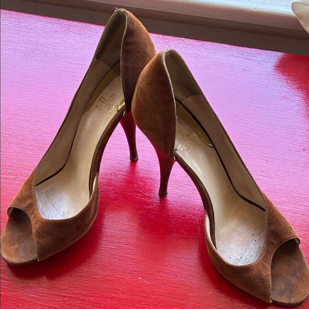 Celebrity Stylist Archive Vintage Fendi Brown Suede Peep-Toe Heels Size 36